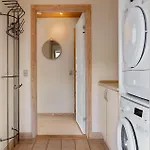 度假居 Stunning In With Sauna 加斯庭